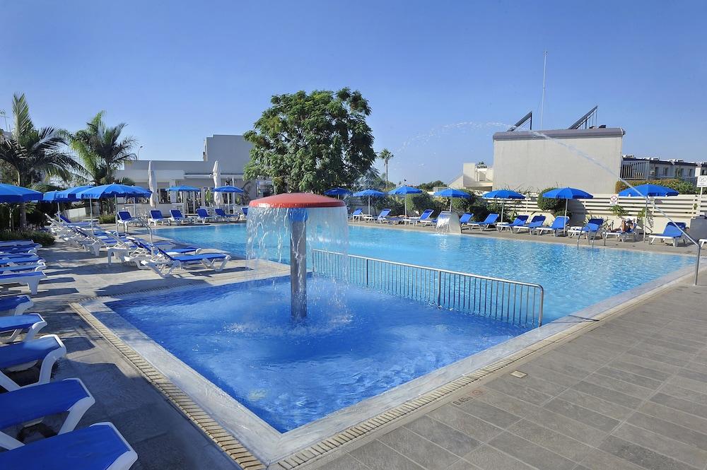 Euronapa Hotel Apartments Ayia Napa Bagian luar foto