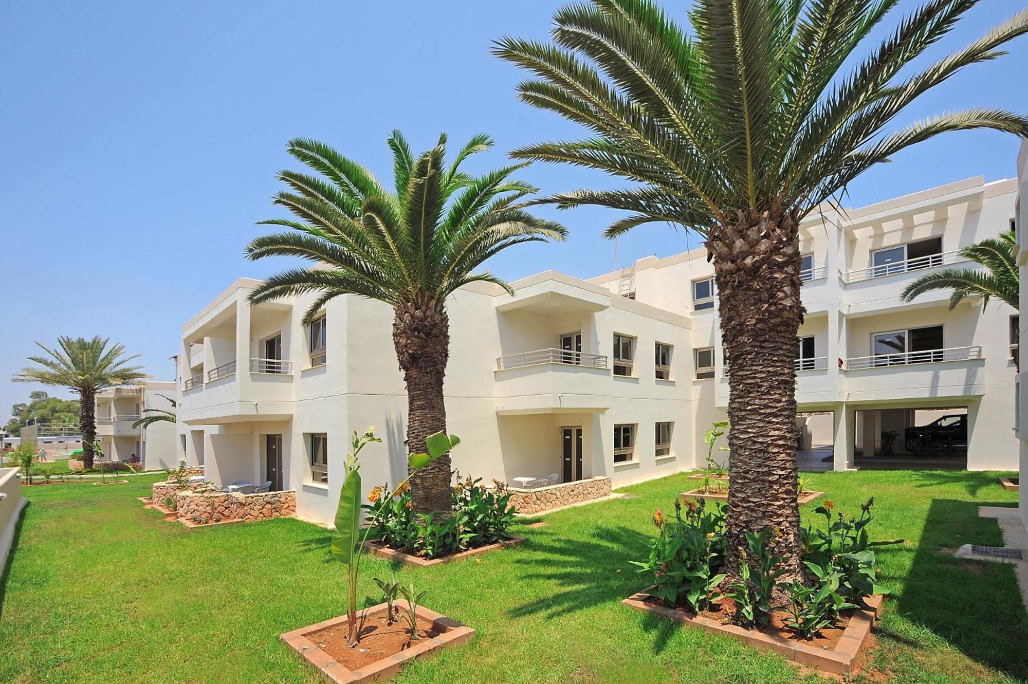 Euronapa Hotel Apartments Ayia Napa Bagian luar foto