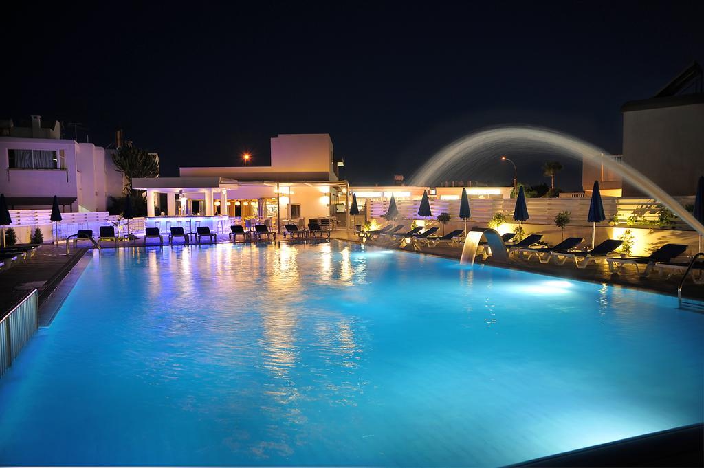 Euronapa Hotel Apartments Ayia Napa Bagian luar foto